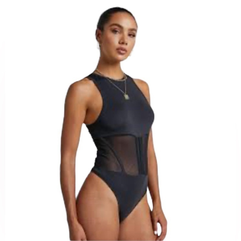 Showpo Erman Corset Waist Sleeveless Bodysuit. Black. Size 8. #712 - Picture 2 of 5